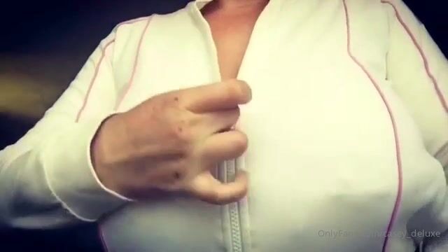 Casey_Deluxe__013_