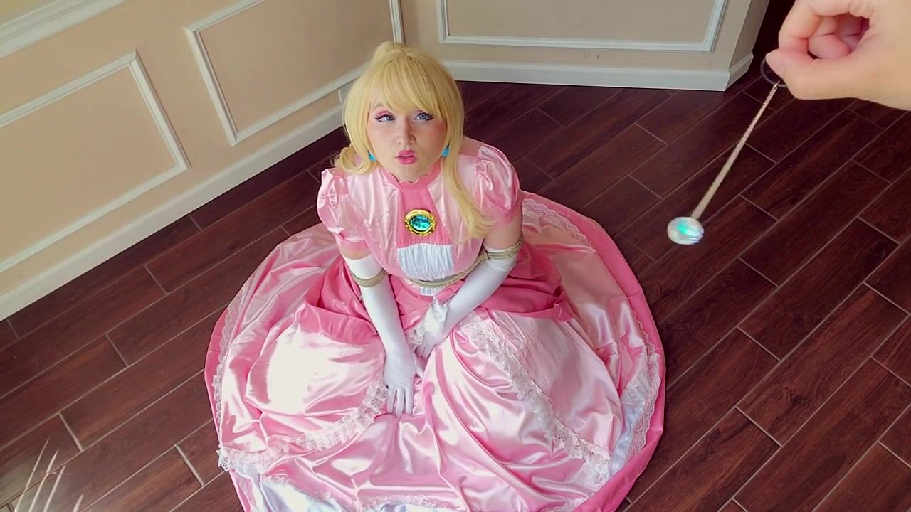 Princess peach gets hypnotized