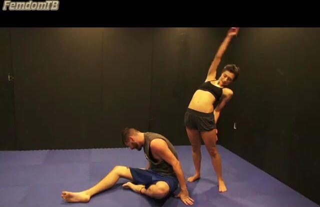 Reality Girls Scissors - Nikki Next - Thors Hard Naps