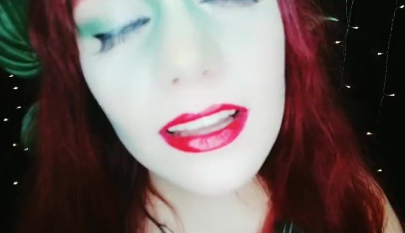 Scarlet Vixen - Poison Ivy Loves You