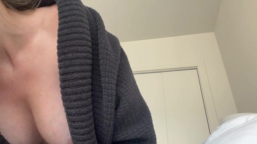 nicolette bloom - Step-mom prefers step-son's penis