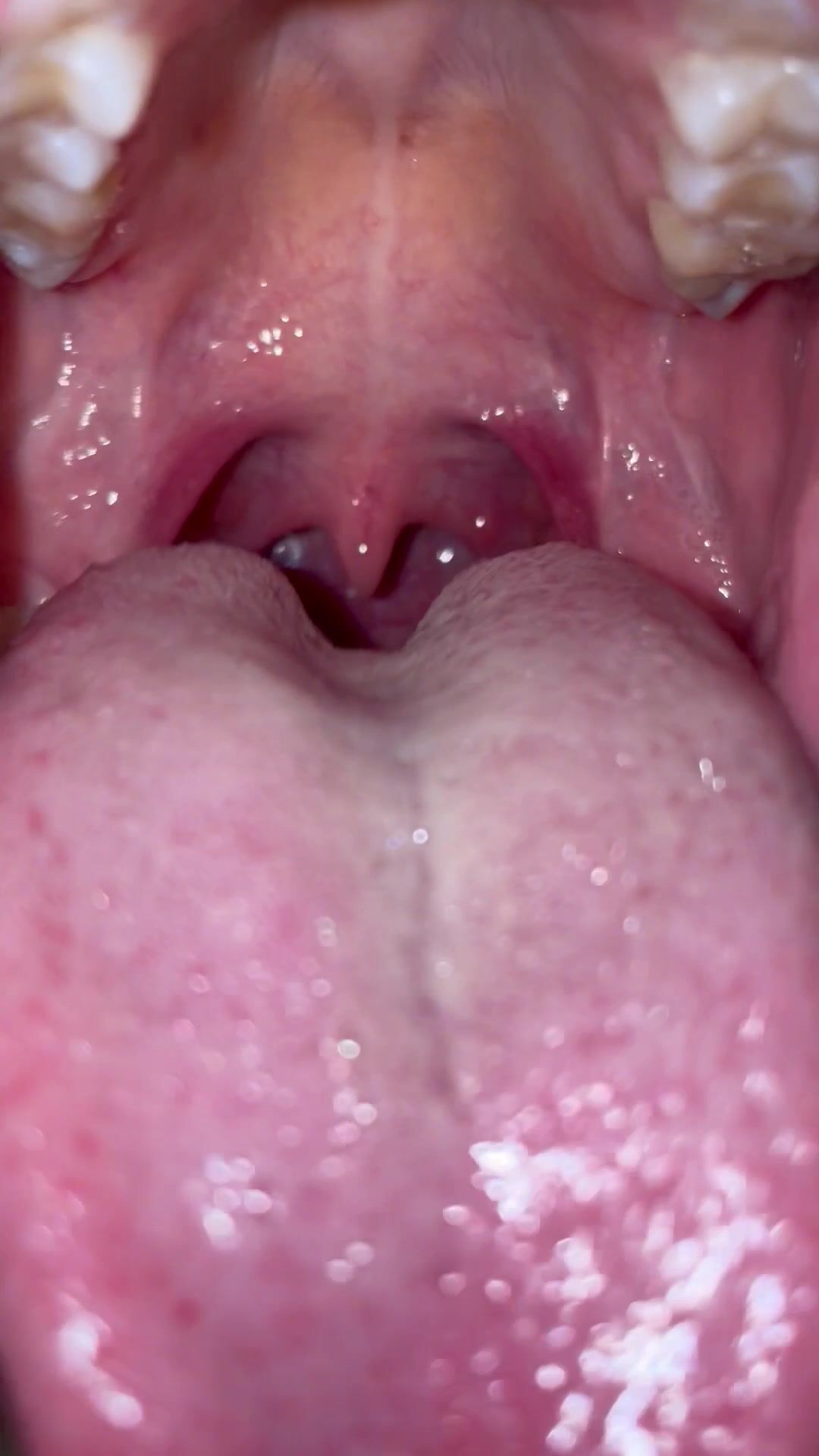 MiaGoddess - jump into my mouth, uvula