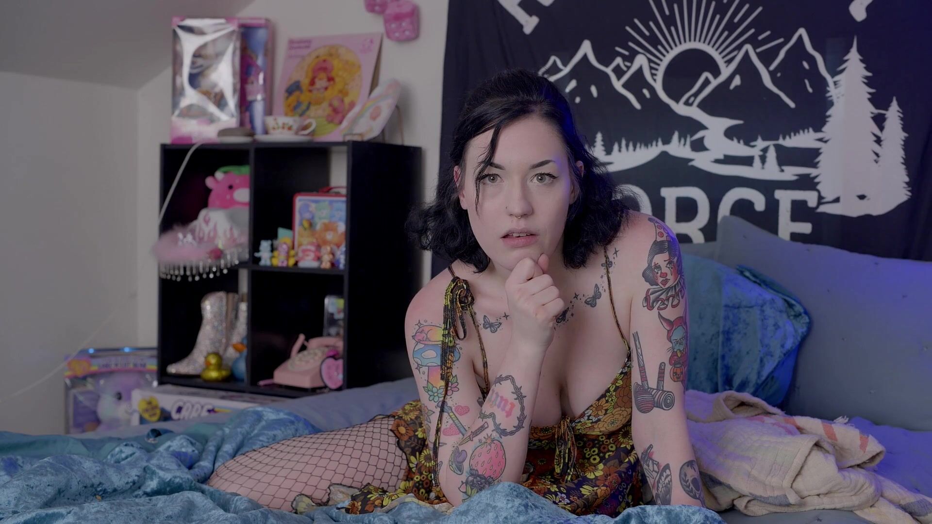 Cutie Frankie Dont Tell Mom the Babysitter Bred (Truth or Dare)