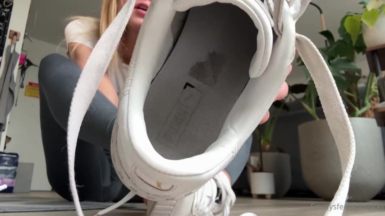 Emmysfeetandsocks3
