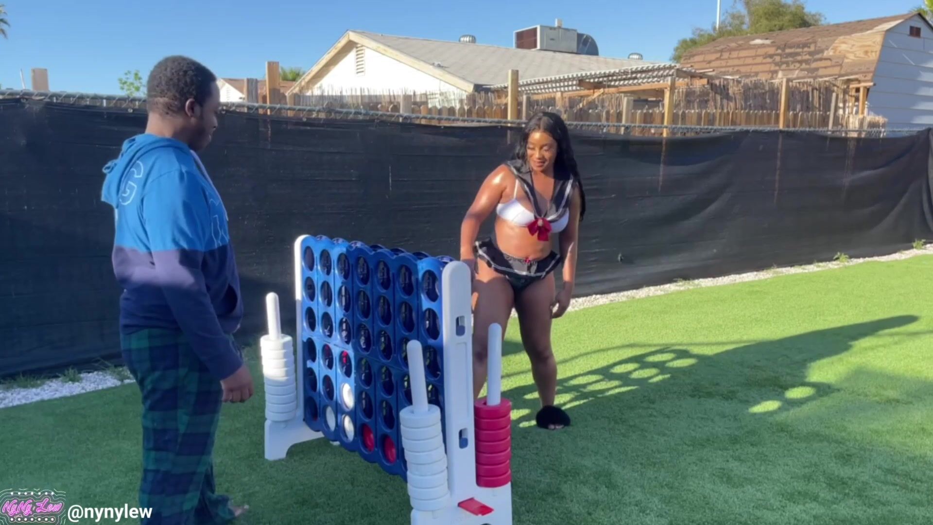 Ny Ny Lew - Connect four sissy loser