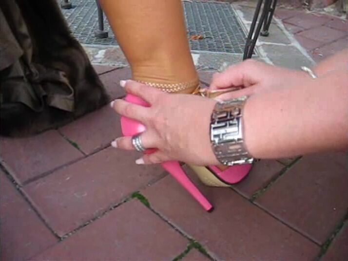 [LegsWorld] Lady Barbara - 2007-12-02_Seven_Inch