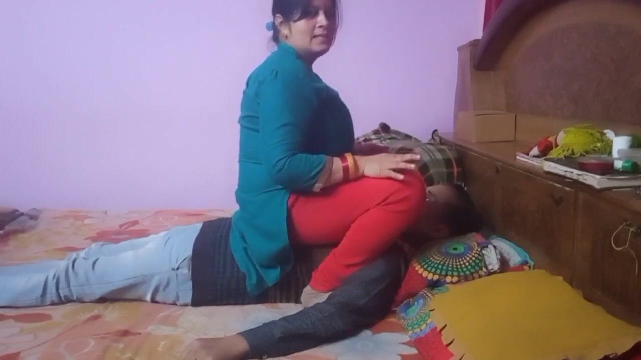 Aunty Stomach sit