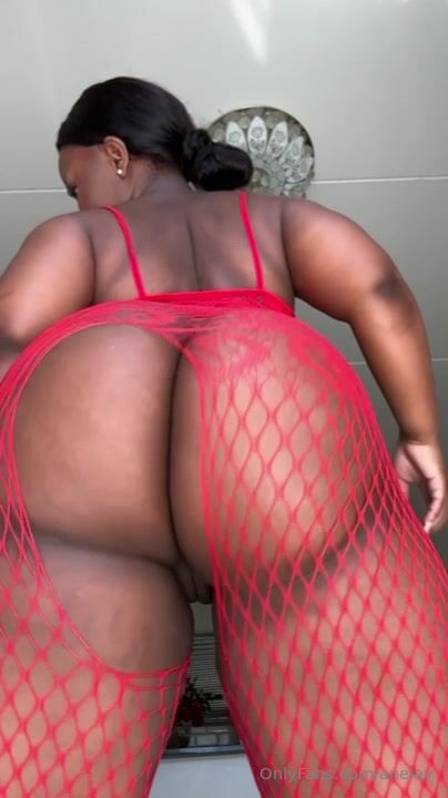 Hot SA chick 5 - Anelay