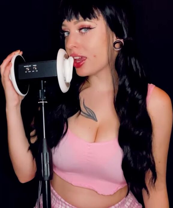 Ari Love - 'I Love You, Daddy' In Three Languages