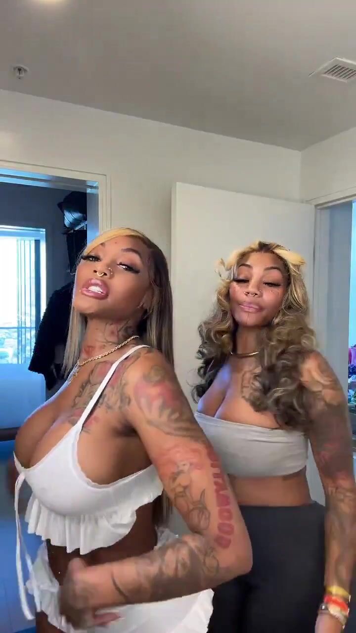 The Kelly Twinz
