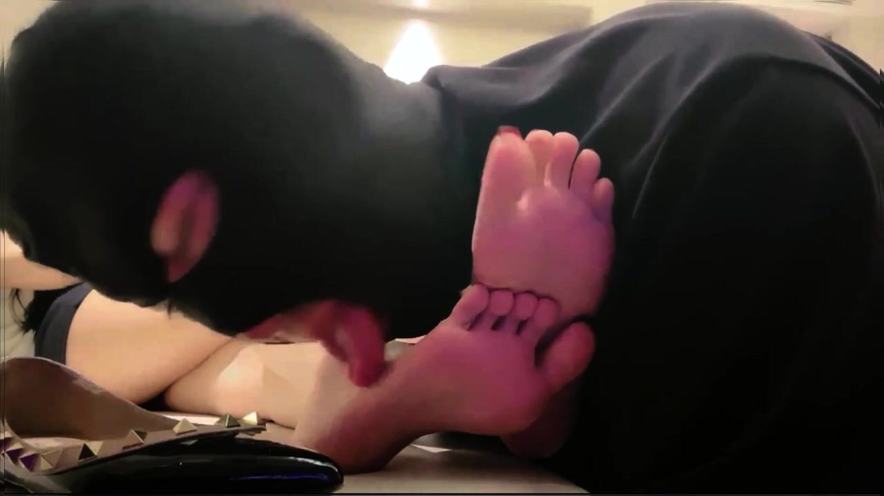Asian Amateur Feet Worship