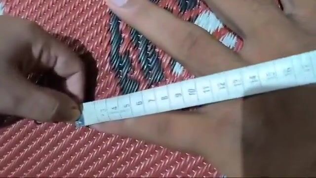 Monster hand measuring