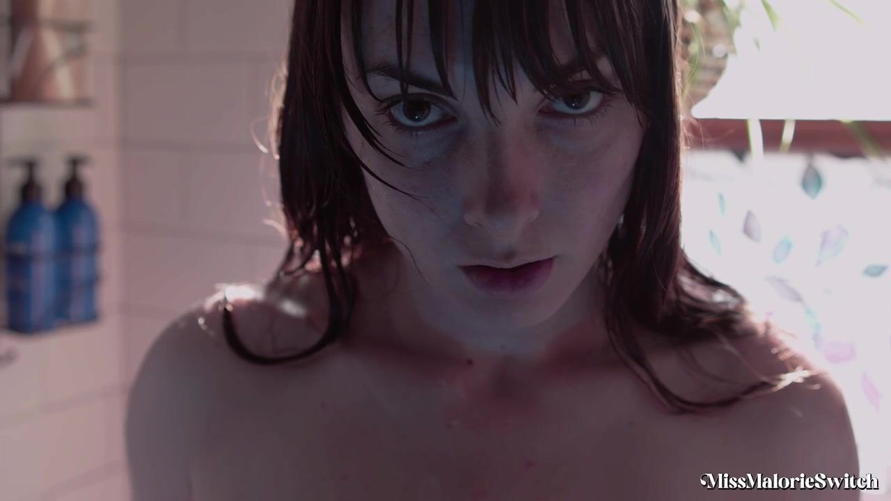 Miss Malorie Switch - Sneaking Into Sister's Shower