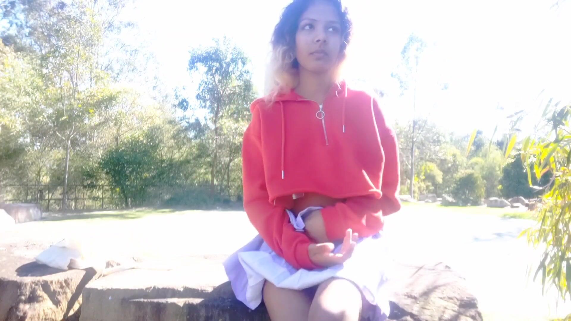 luvrynnie Daytime Masturbation at the Park