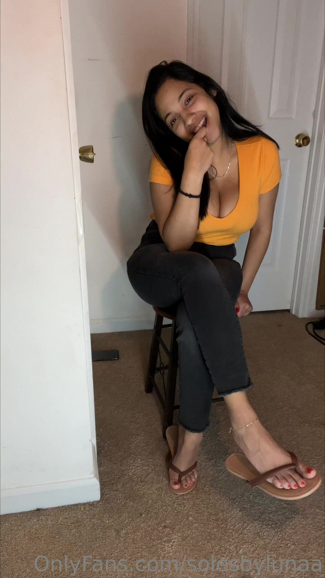 solesbyluna - stinky sock removal