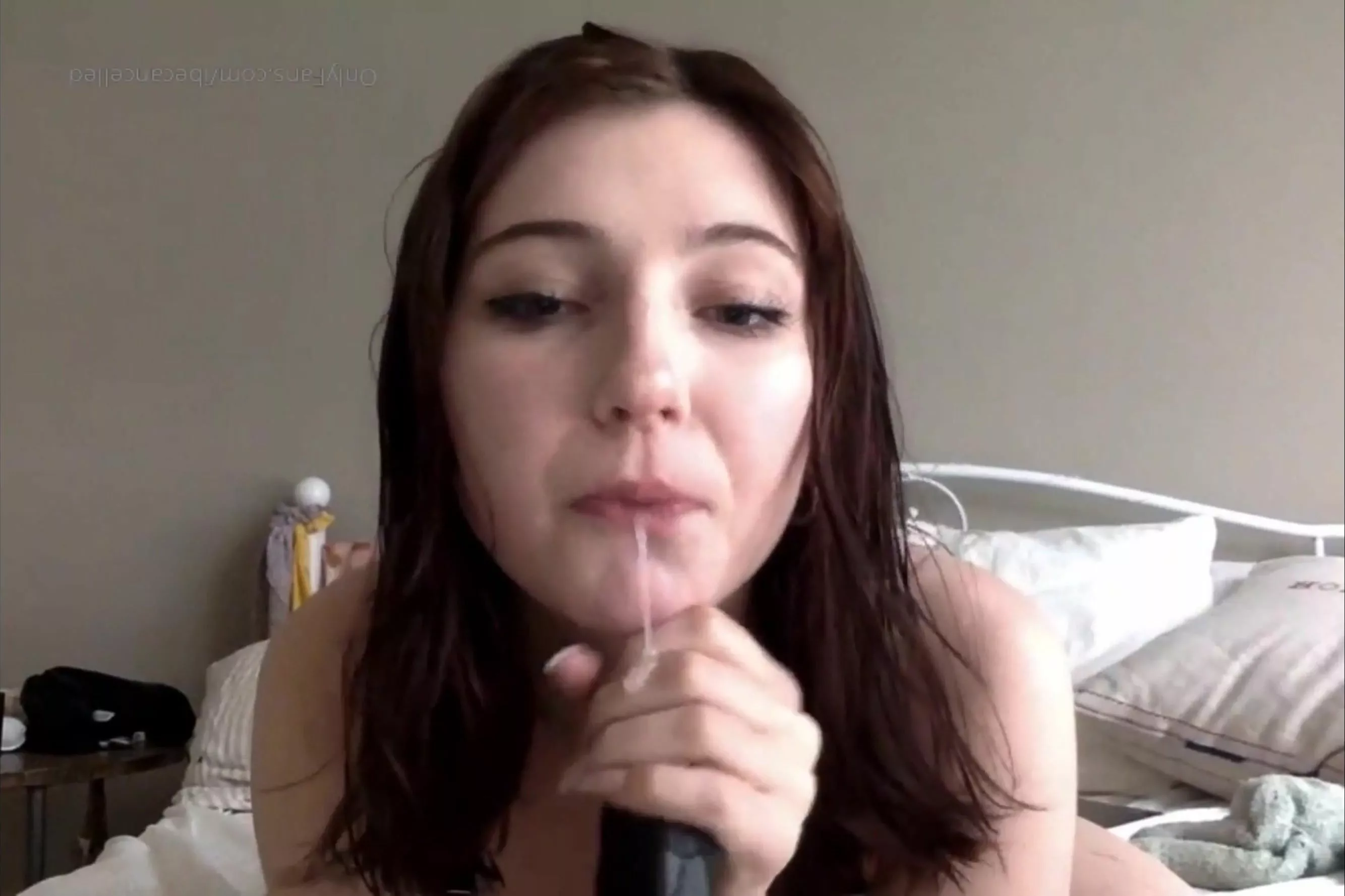 soph8983 riding pink dildo onlyfans insta leaked video