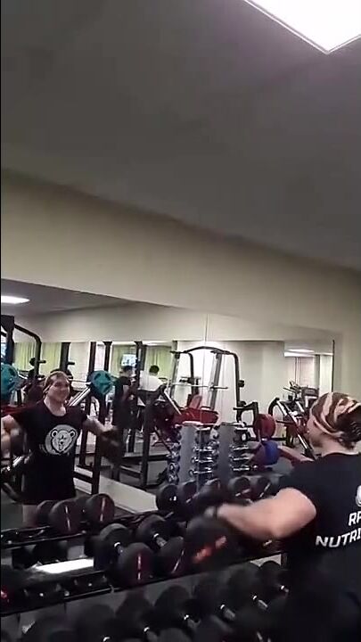 Amazonka Trains At The Gym In 2017