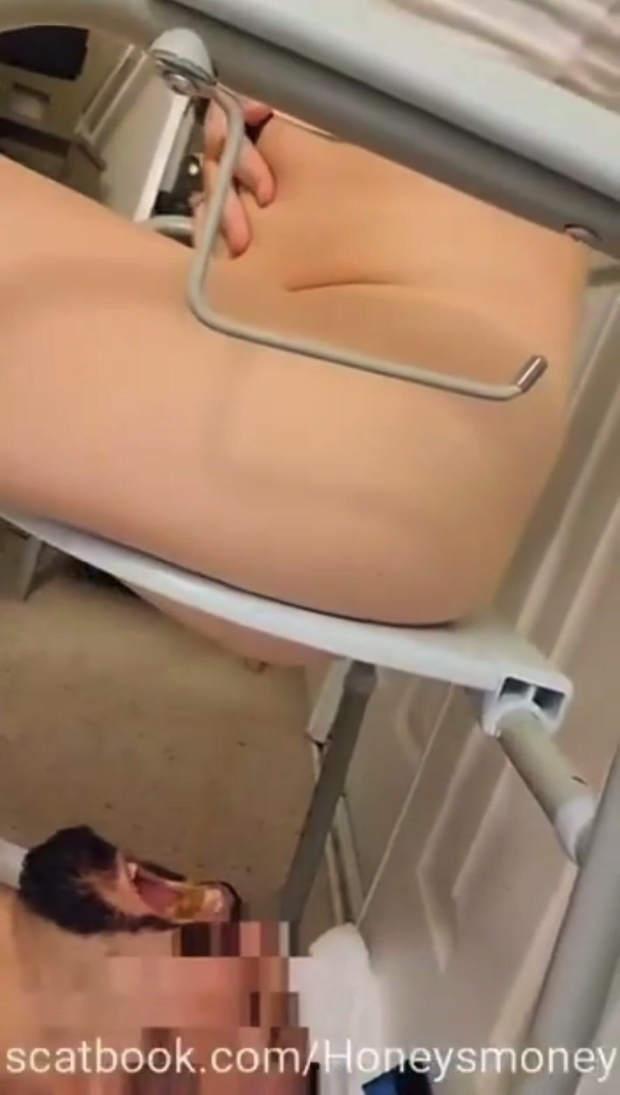 Honey relieves her bowels on slave