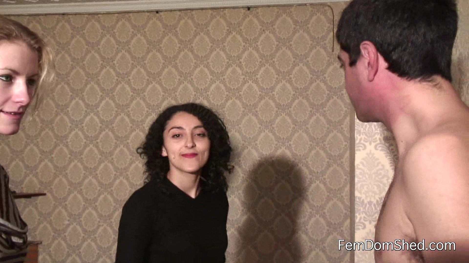 FemdomShed Faceslapping
