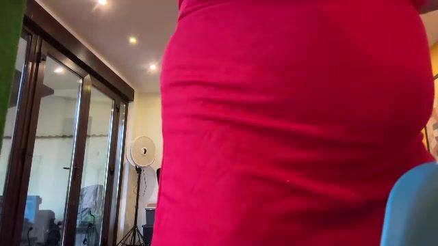 Roxanne Miller - Virus Outbreak - Giantess