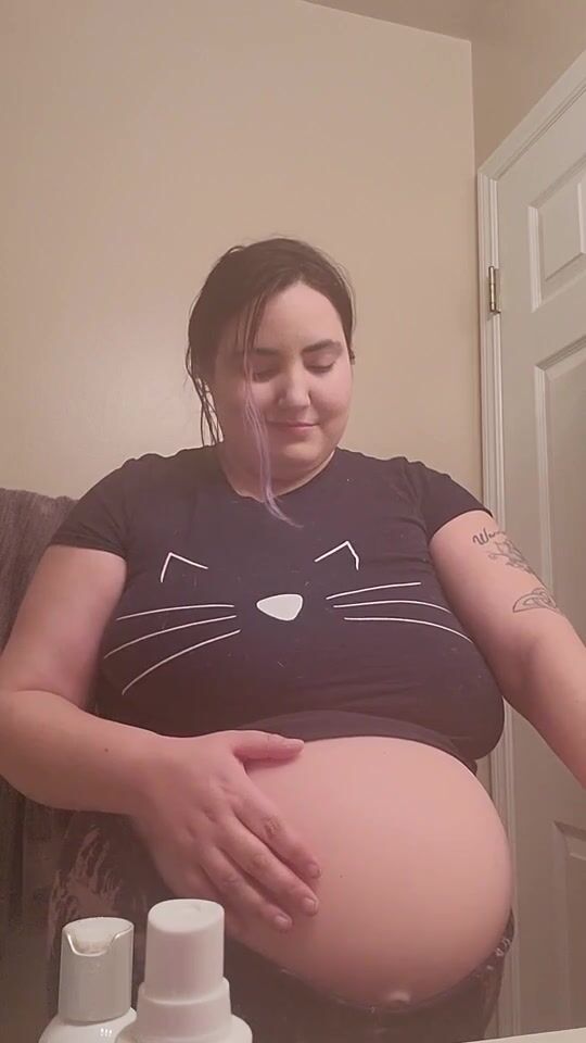 Lilith Heart Roleplay - Belly pet
