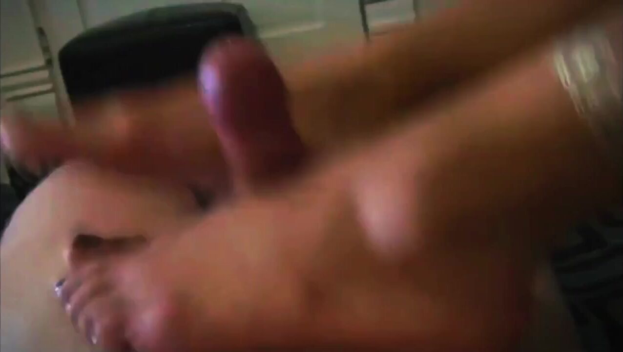 Filipina girl hard pounding footjob