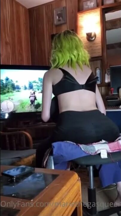 mariethegasqueen gamer girl fart burp cut