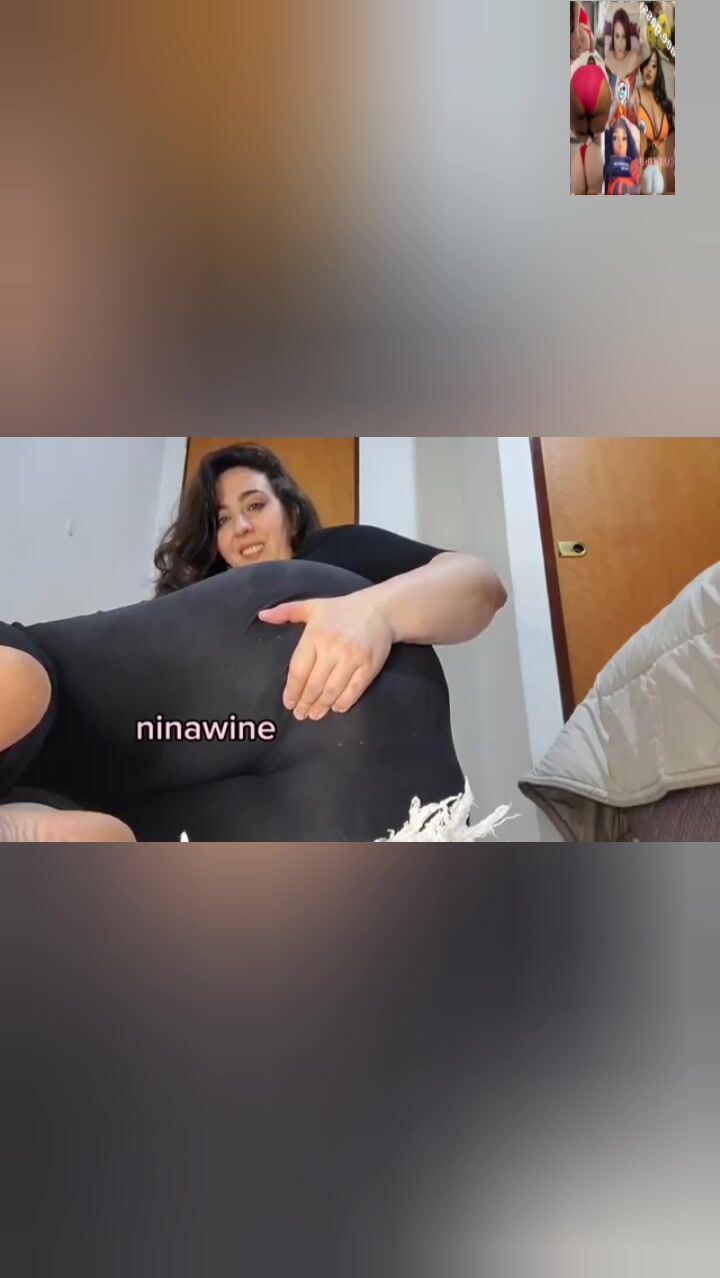 Girl fart loud and good