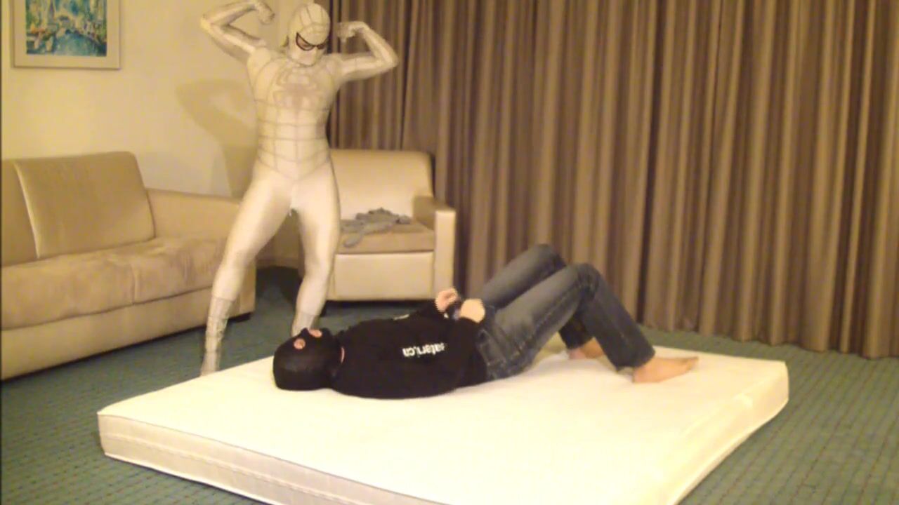 Madam Mysteria Spidergirl Vs A Burglar