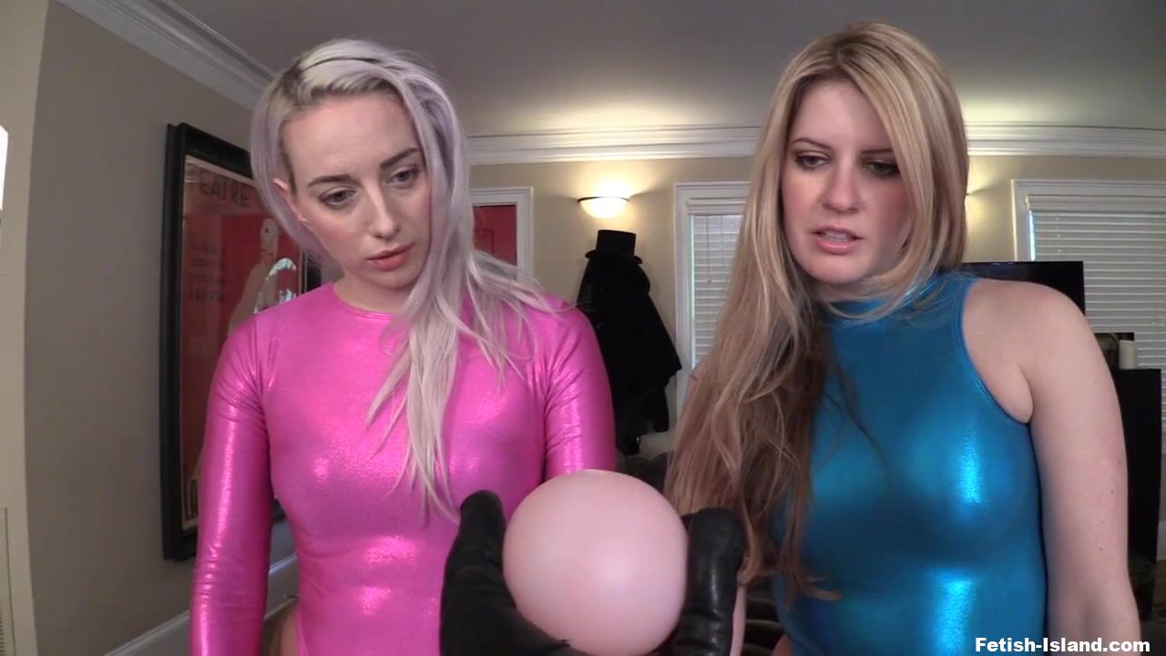 Jacquelyn Velvets and Elsa Ives - Blondes Chloroformed
