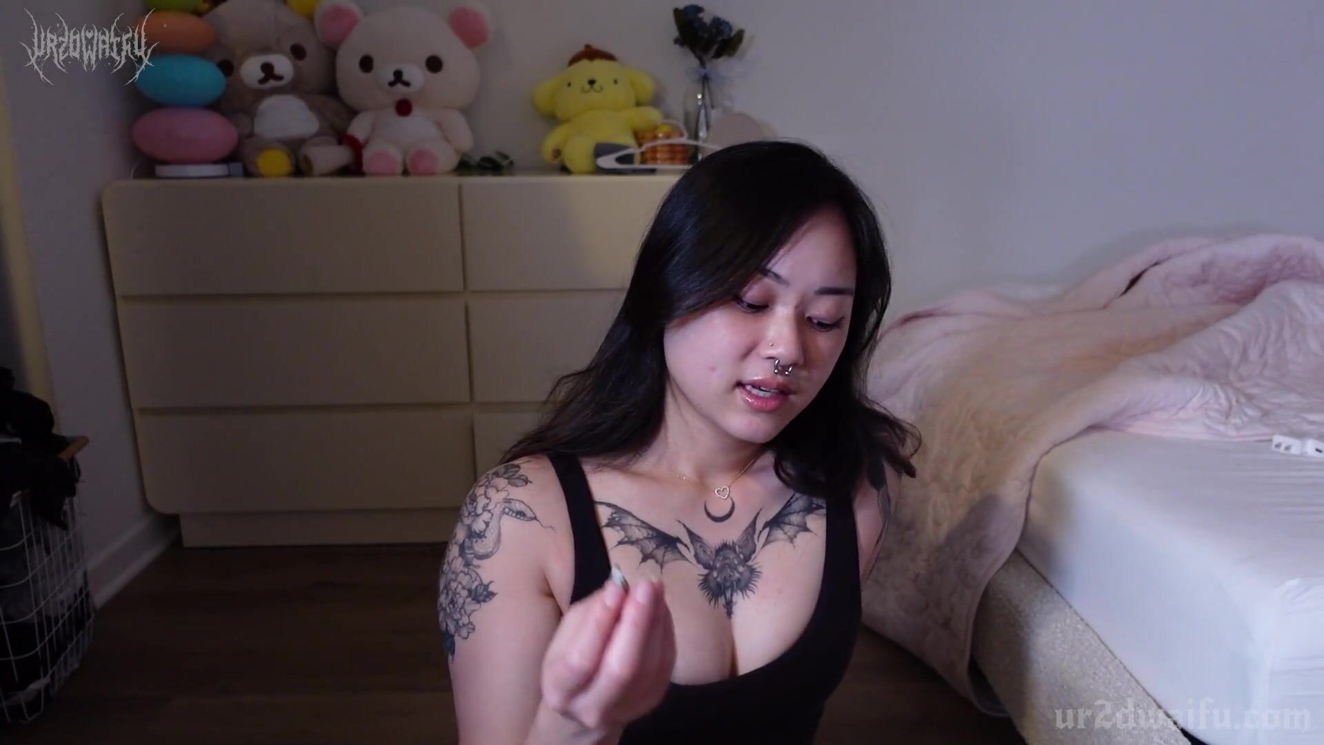 ur2dwaifu - giantess post-workout sweaty ass