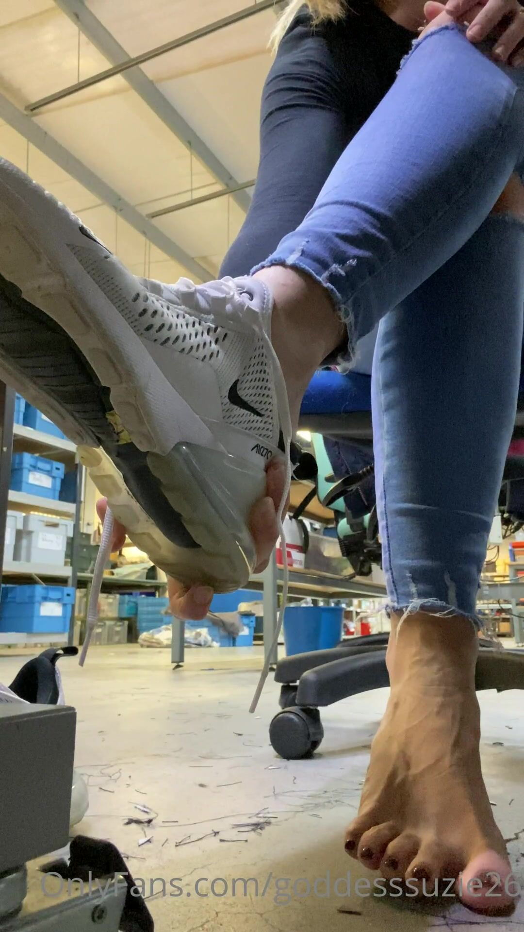 goddess_suzie at work