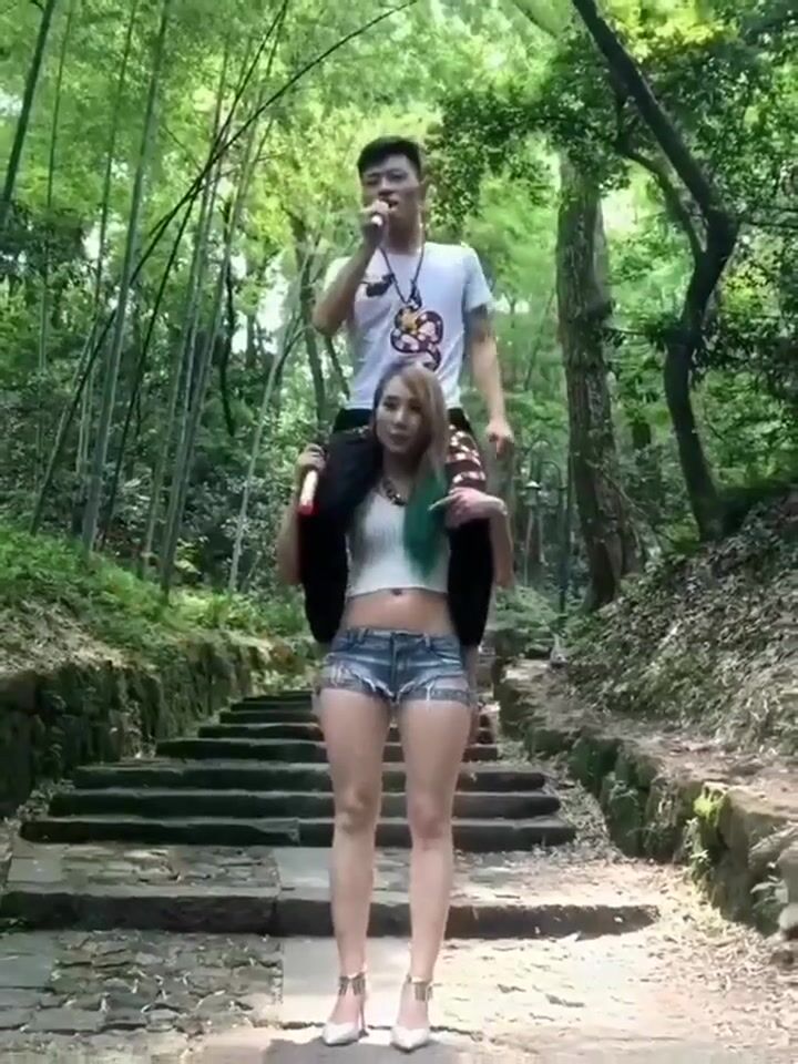 sitting in shoulder and singing
