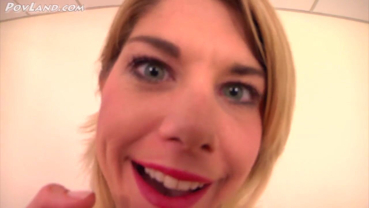 Giantess Carissa
