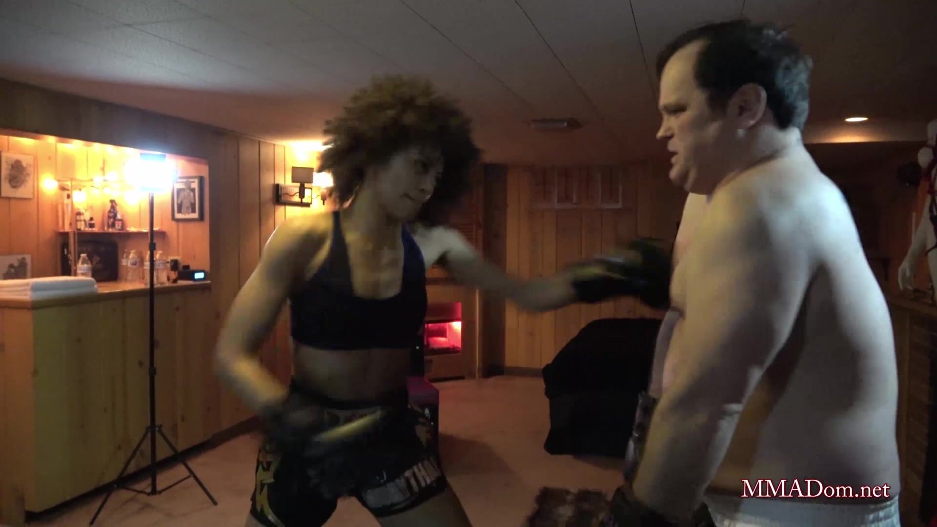 Muay Thai Beatdown, Reina S.