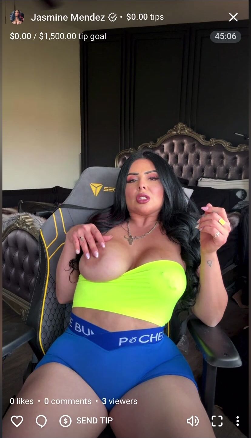 JasmineMendez LaughingLatina live 5