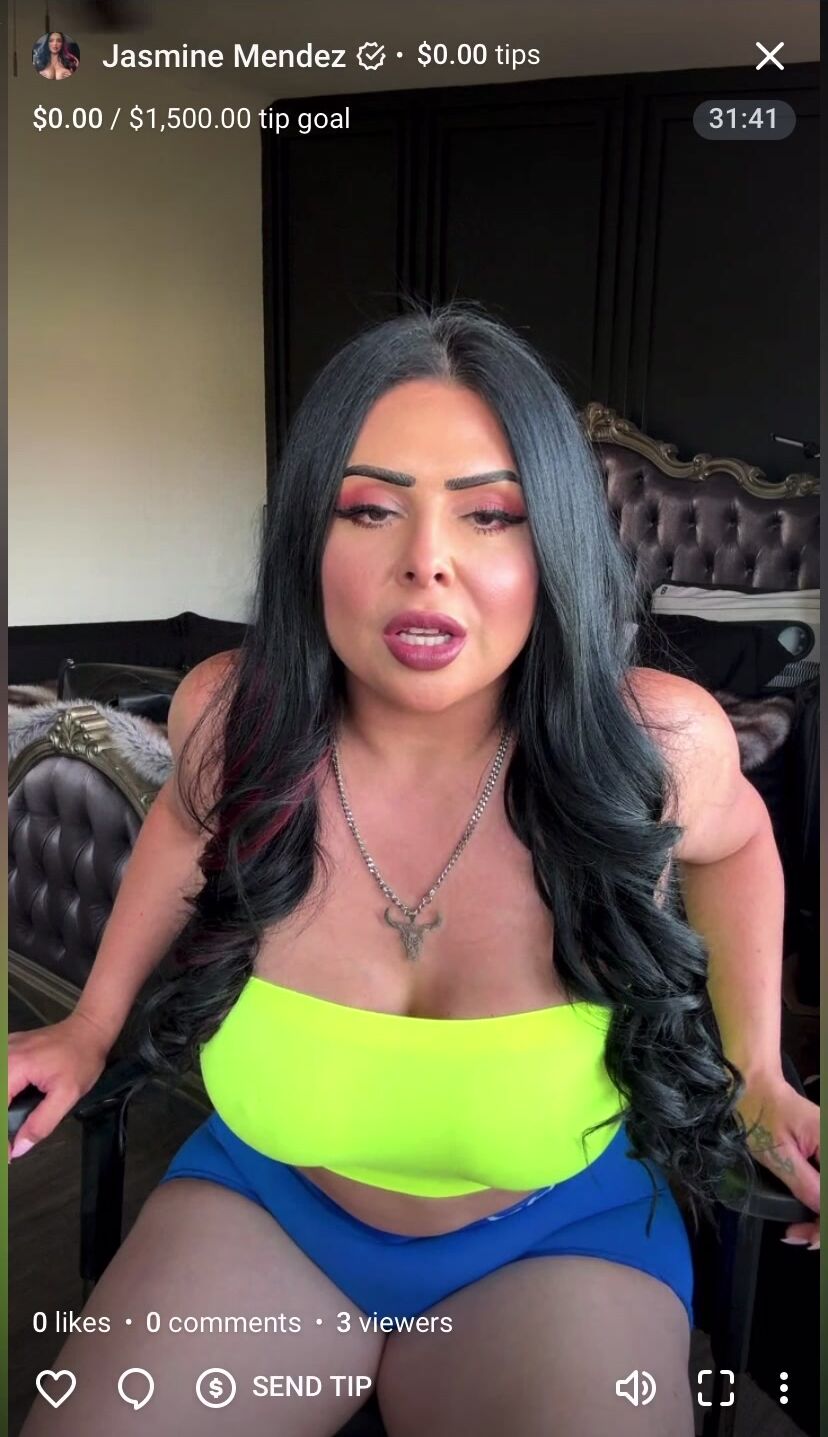 JasmineMendez LaughingLatina live 7