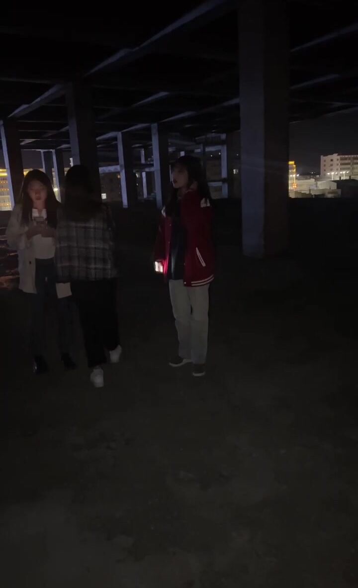 chinese femdom kicking