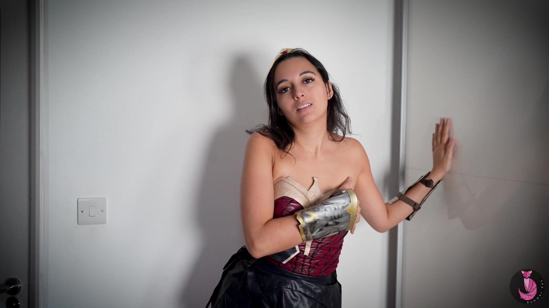 Summer Fox - Wonder Woman Get's Mindfucked