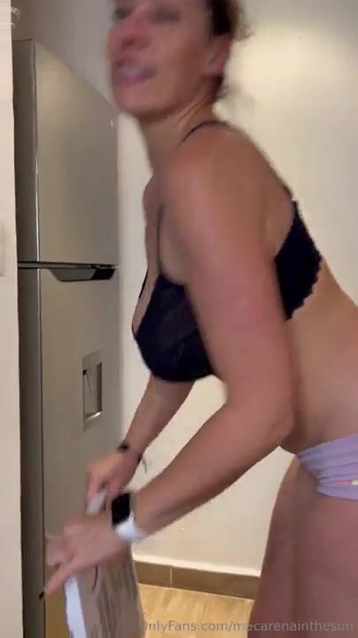 Macarena in the Sun 1