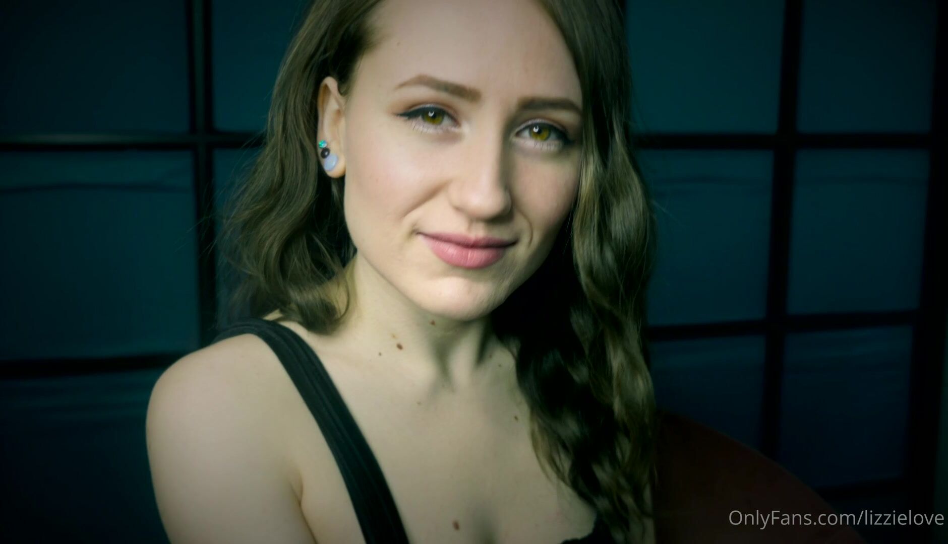 Lizzie Love - Locking you up JOI