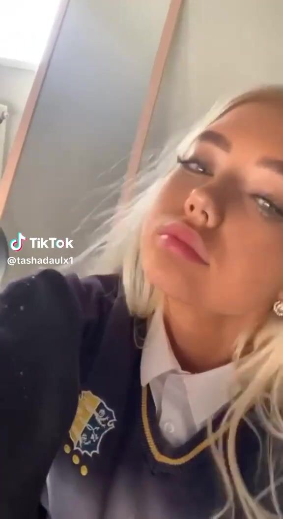 tashdx71856 / Tasha Daul Sucking Toes