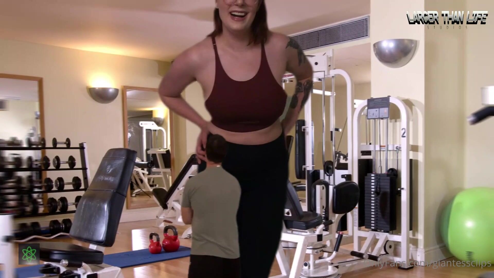 Horny Gym Giantess Growth Roxie Rusalka