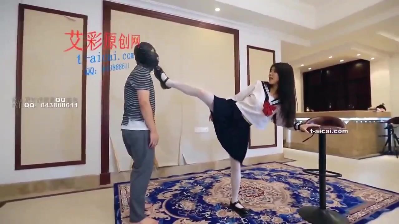 chinese school girl beat guy