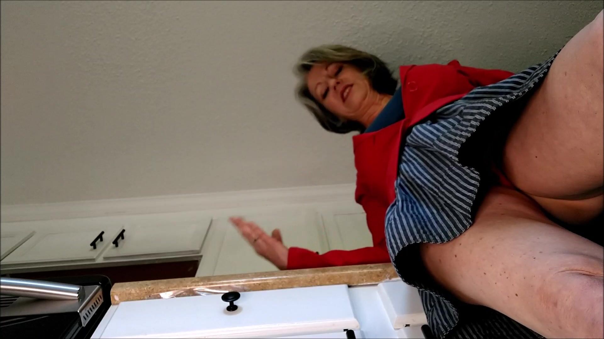 giantess mom cockholds her son