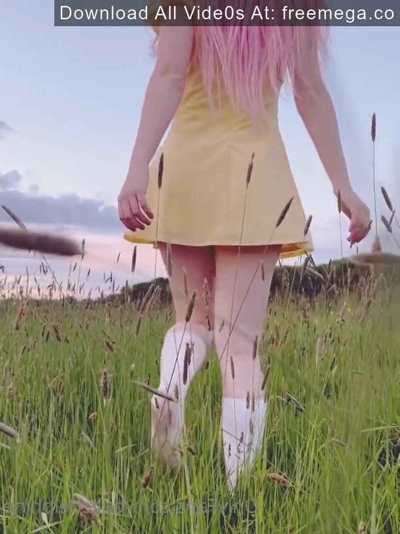 Belle Delphine public nude