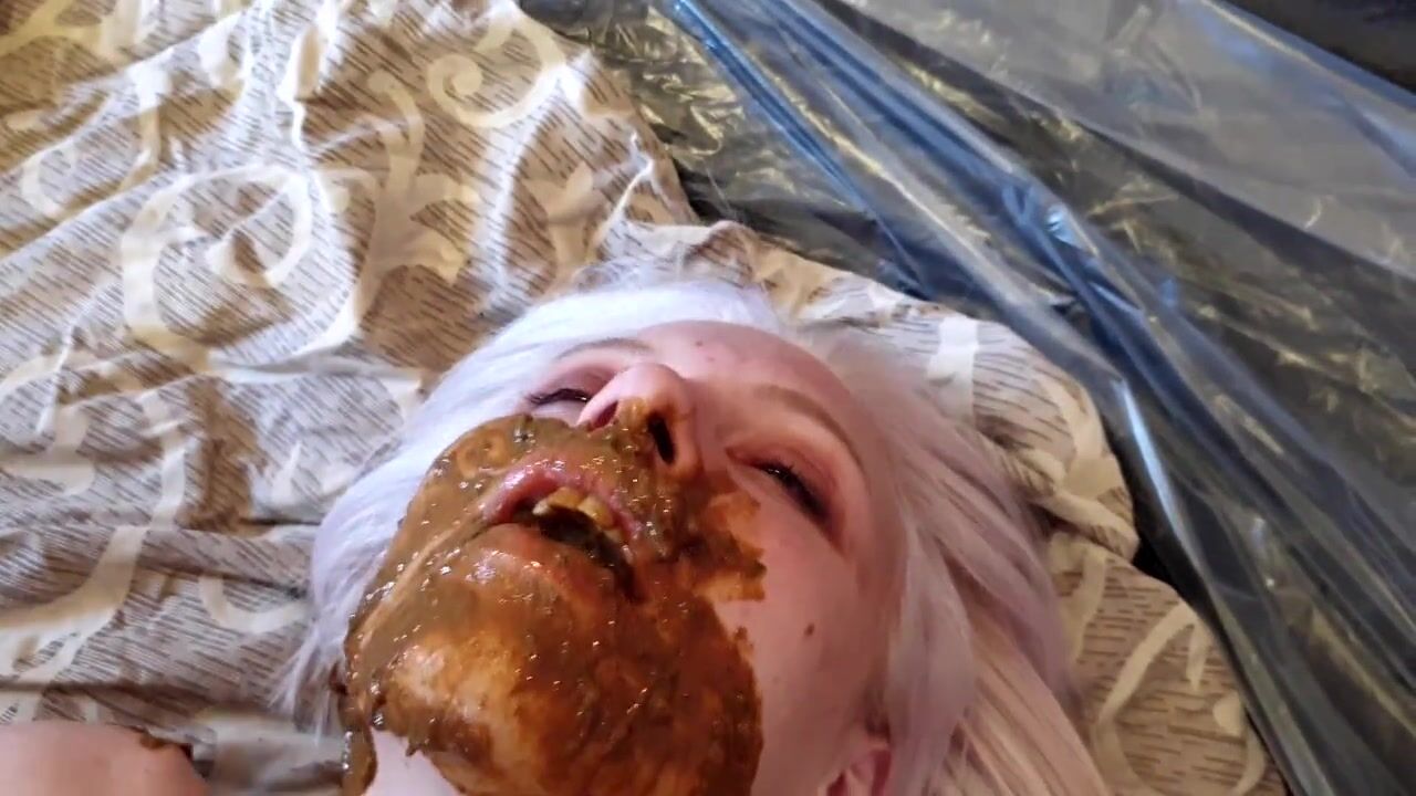 Scat kisses