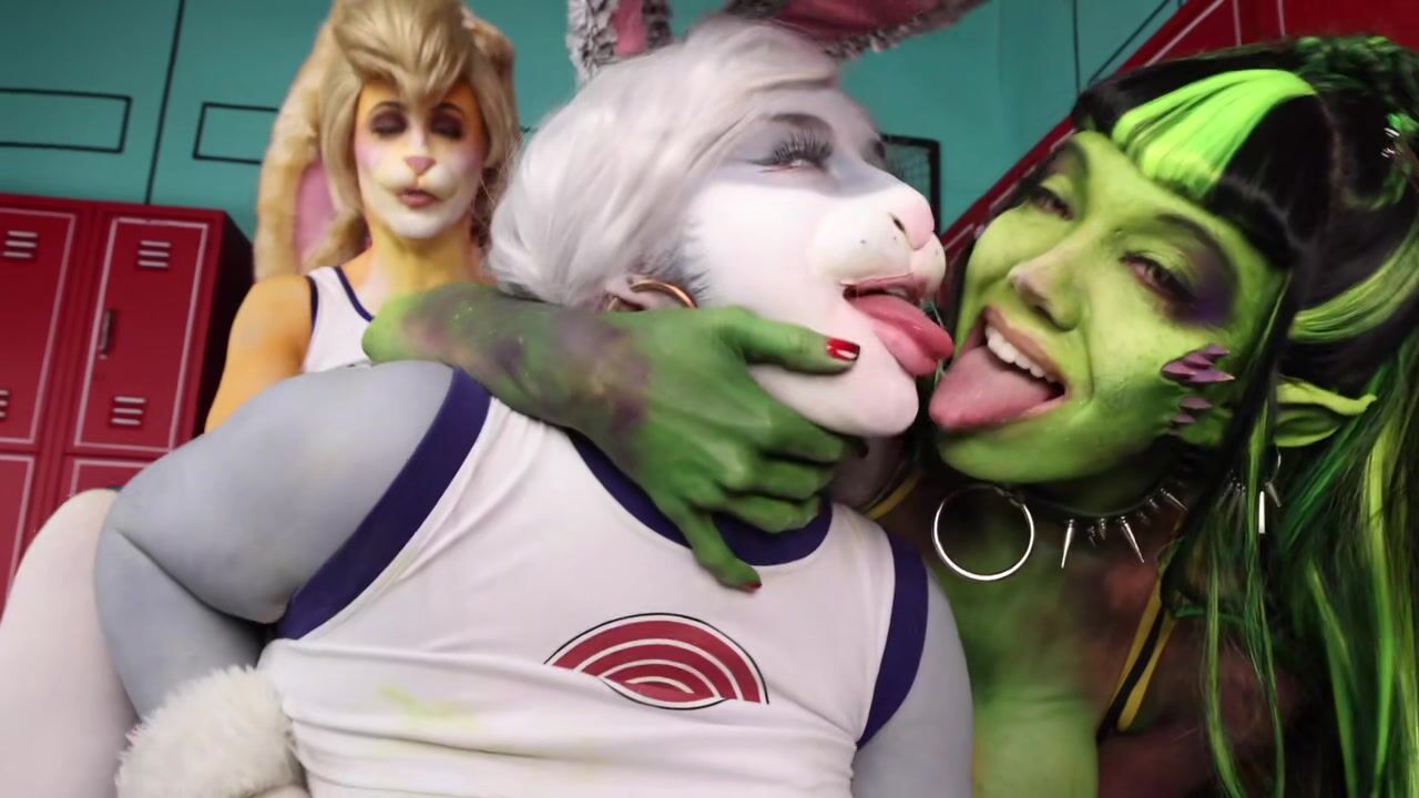 Little Puck SPACE JAM HARDCORE STRAP FUCK | Cherie Deville x Bishoujomom