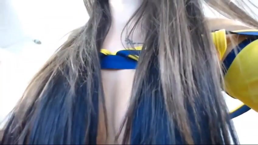 latina boob flex