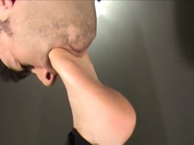deep feet gagging